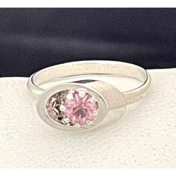 Vintage Costume Ring Silver Tone Prong Set Rhinestones Mid Century Modern 4J - Picture 1 of 4